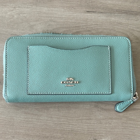 Coach Aqua Women's Wallet callouts - Picture 1 of 9